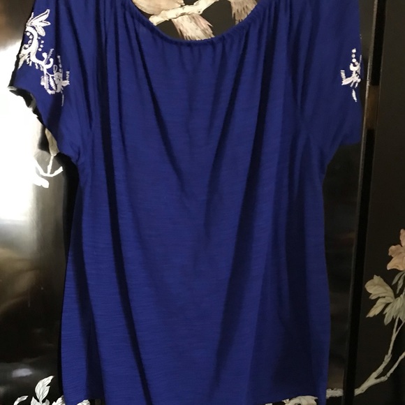 🐳INC two way knit top with embellishment - Picture 2 of 5